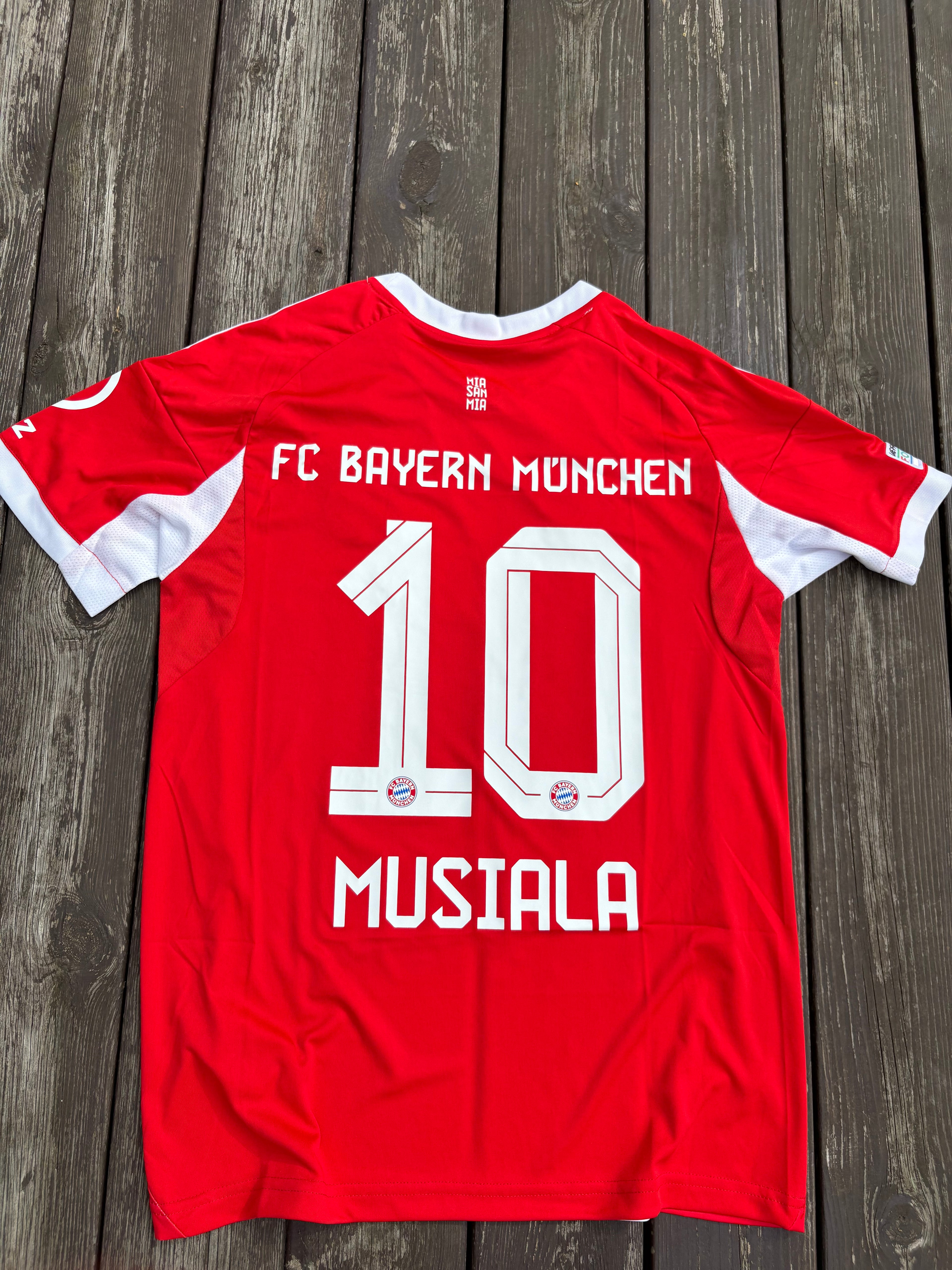 BAYERN MÚNCHEN HJEMMEDRAKT 2025/26 MED CHAMPIONS LEAGUE BADGE