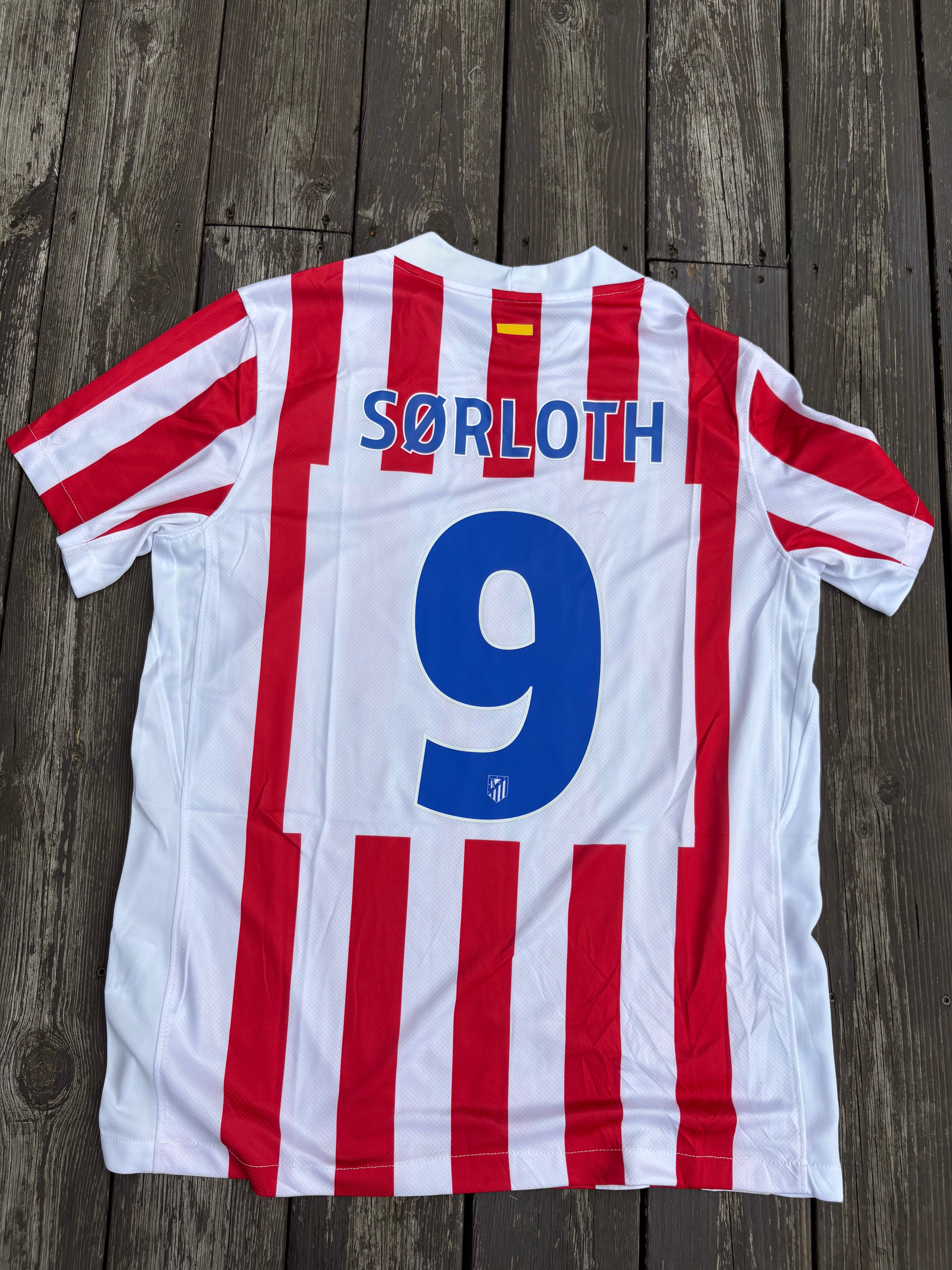 ATLETICO MADRID HJEMMEDRAKT 2025/26 MED CHAMPIONS LEAGUE BADGE