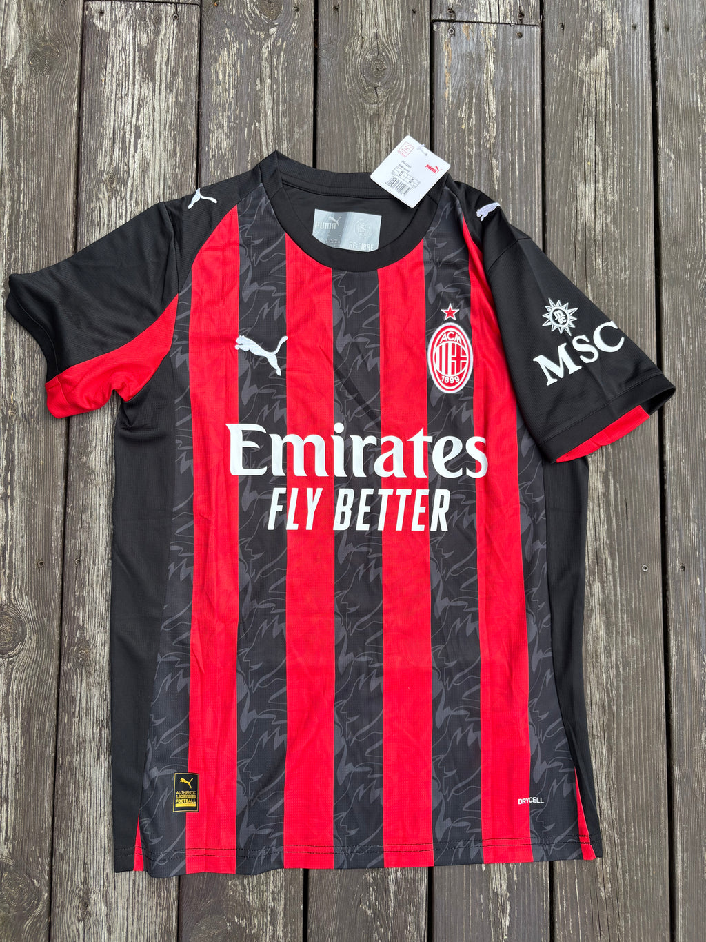 AC MILAN HJEMMEDRAKT 2025/26